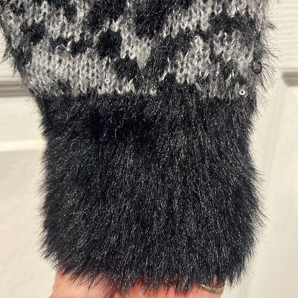 7 For All Mankind Black/Grey Jacquard Knit‎ V-Neck Sweater Size XS - Picture 6 of 12